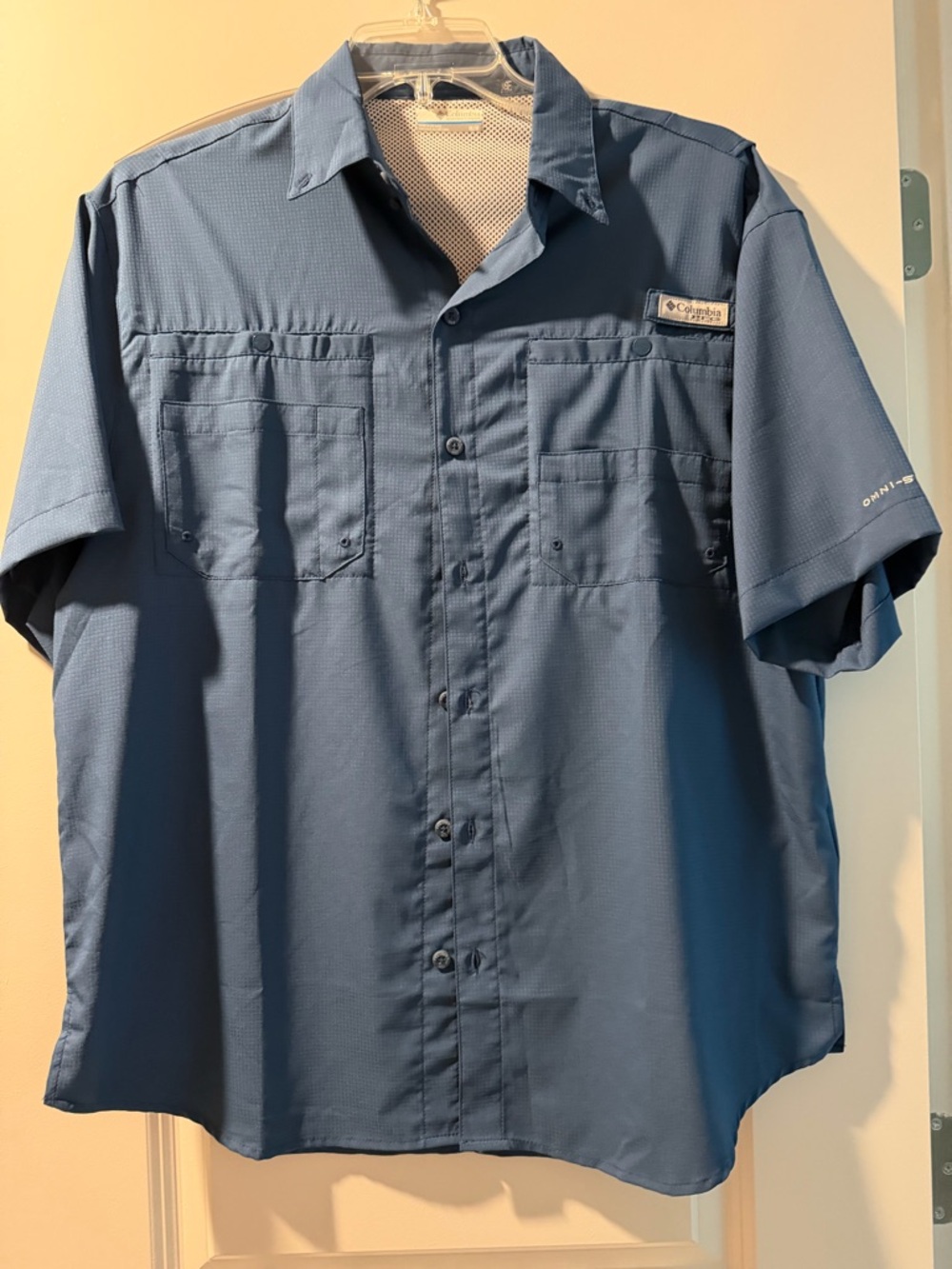 Columbia Men's Short-Sleeve Slate Blue Outdoor Button-Down Shirt